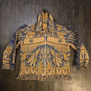 Fringed 1/1 Rug Hooded Jacket with Intricate Patterns